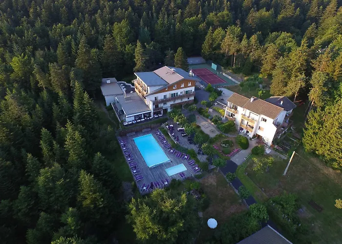 Logis Clair Matin 3*